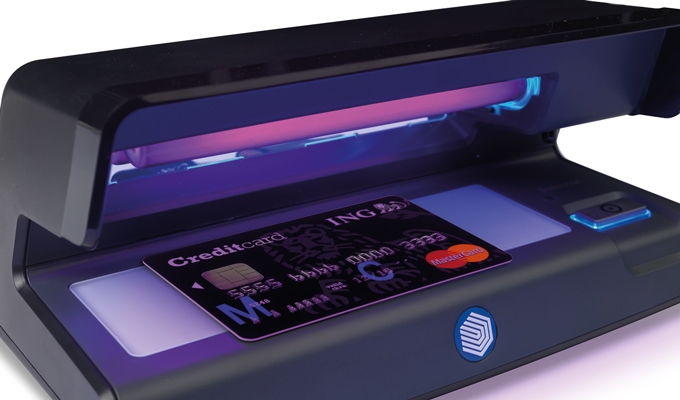 safescan-70-verifies-creditcards